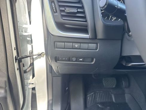 New 2026 Nissan Rogue SV AWD/4WD image 24