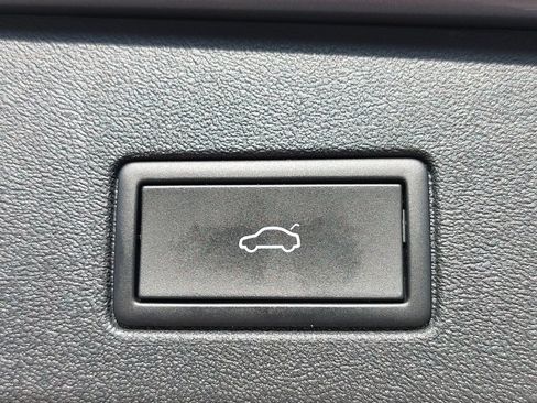 Used 2023 Volkswagen ID.4 Pro S RWD image 13