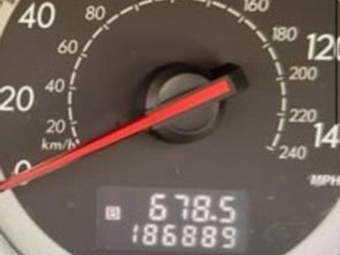 Used 2005 Subaru Outback 3.0R L.L. Bean image 11