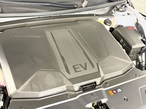 Used 2026 Hyundai Ioniq 5 Limited image 36