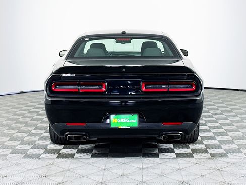 Used 2022 Dodge Challenger R/T w/ Blacktop Package image 8