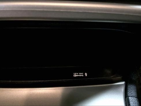 Used 2011 Jeep Grand Cherokee Laredo AWD/4WD image 24