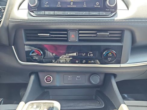Used 2023 Nissan Rogue SV AWD/4WD image 27