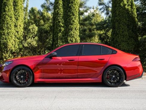 Used 2025 BMW M5 w/ Carbon Package AWD/4WD image 9