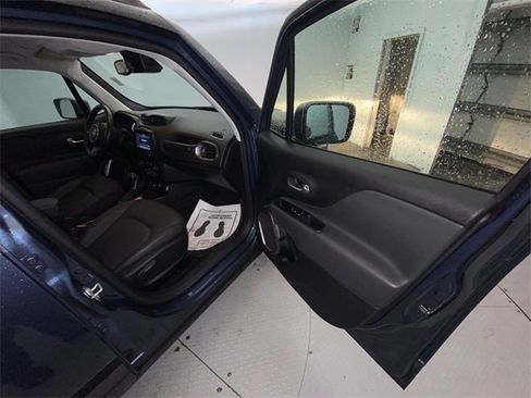 Used 2020 Jeep Renegade Limited image 23