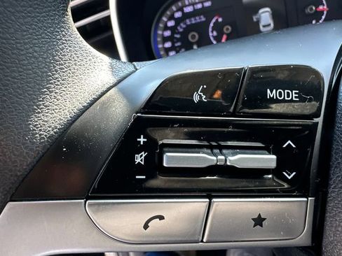 Used 2023 Hyundai Tucson SE image 25