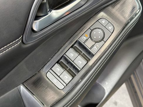 Used 2023 Nissan Rogue SV w/ SV Premium B Package AWD/4WD image 18