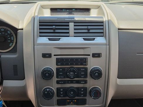 Used 2012 Ford Escape XLT FWD image 20