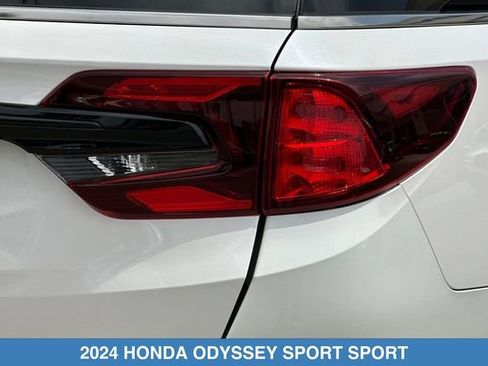 Certified 2024 Honda Odyssey Sport image 31