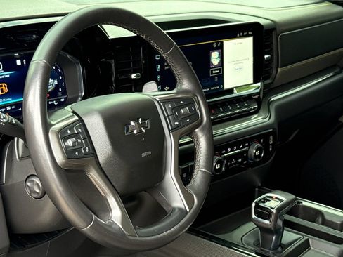 Used 2022 Chevrolet Silverado 1500 ZR2 w/ Technology Package AWD/4WD image 19