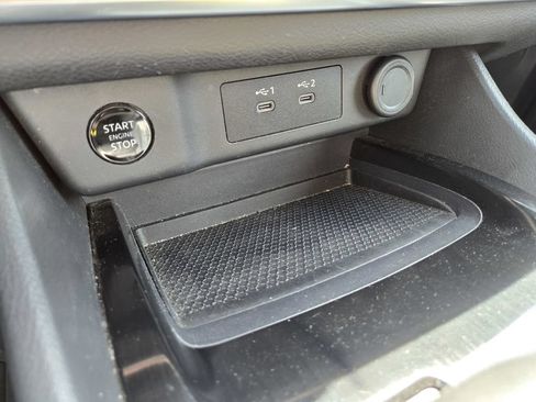 Used 2024 Nissan Rogue SV FWD image 19
