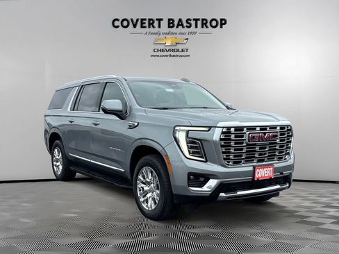 Used 2025 GMC Yukon XL Denali AWD/4WD image 7