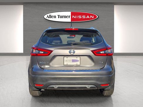 Used 2021 Nissan Rogue Sport SV image 6