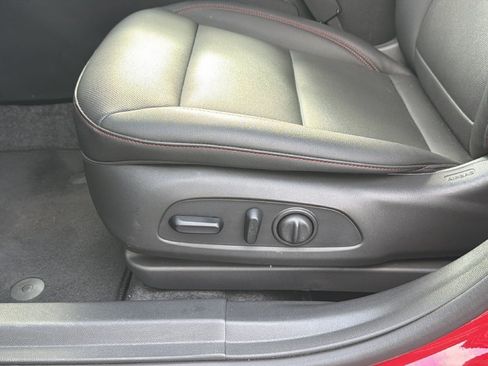 Used 2026 Chevrolet Trax RS FWD image 14