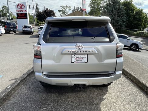 Certified 2024 Toyota 4Runner SR5 Premium w/ Moonroof Package AWD/4WD image 5