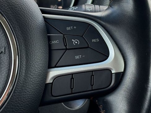Used 2019 Jeep Compass Limited AWD/4WD image 18