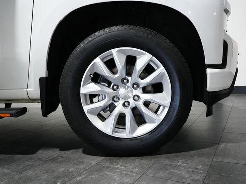 Used 2021 Chevrolet Silverado 1500 Custom image 5