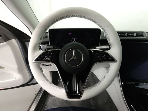 Used 2024 Mercedes-Benz Maybach S 680 4MATIC image 12
