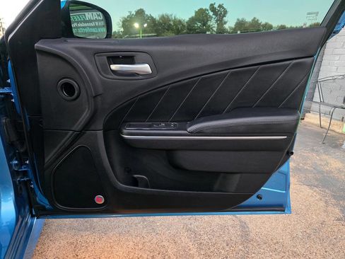 Used 2016 Dodge Charger R/T Scat Pack w/ Technology Group image 26