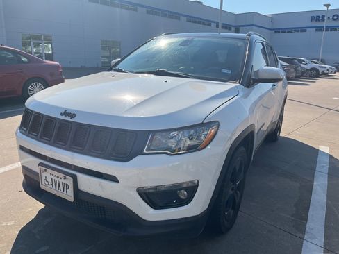 Used 2018 Jeep Compass Altitude w/ Popular Equipment Group image 2