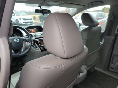 Used 2016 Honda Odyssey SE image 14