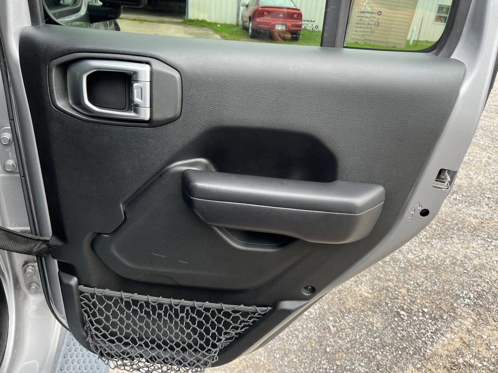 Used 2018 Jeep Wrangler Unlimited Sport S AWD/4WD image 30