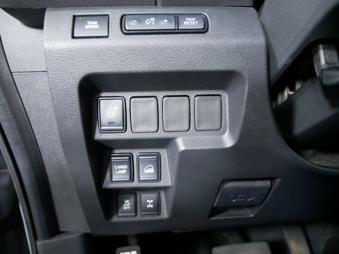 Used 2025 Nissan Frontier PRO-4X w/ Interior Protection Package AWD/4WD image 24