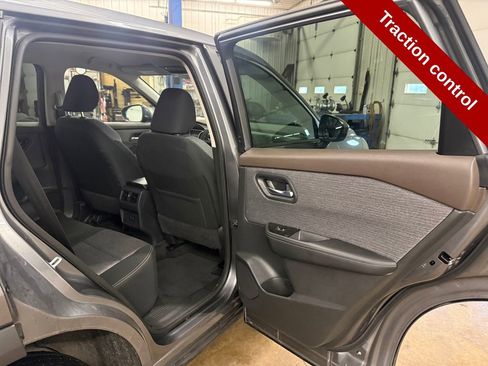 Used 2023 Nissan Rogue SV AWD/4WD image 34