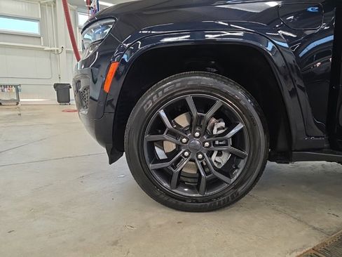 Used 2023 Jeep Grand Cherokee 30th Anniversary image 13