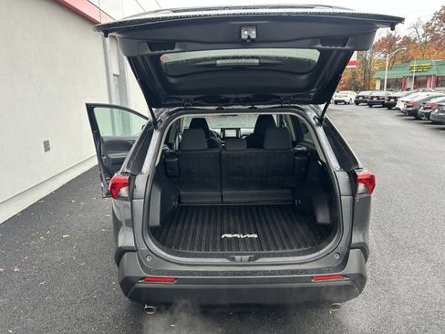 Certified 2022 Toyota RAV4 LE image 12