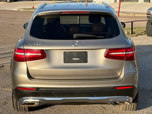 Used 2019 Mercedes-Benz GLC 350e 4MATIC image 5