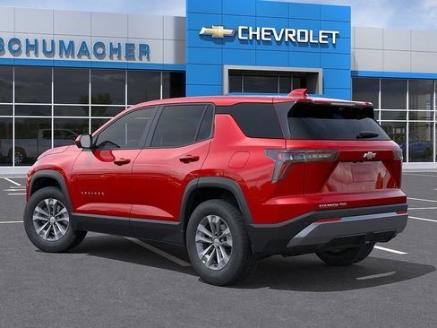 New 2026 Chevrolet Equinox LT w/ Convenience Package II AWD/4WD image 3