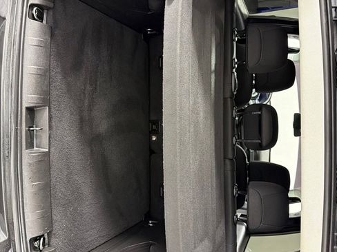 Used 2021 Jeep Renegade Latitude w/ Convenience Group FWD image 19