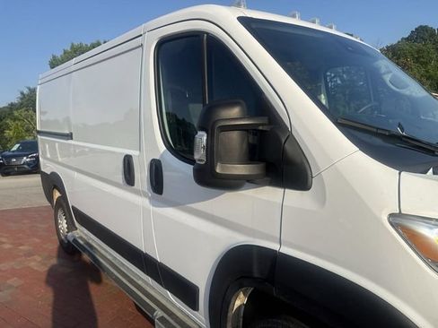 Used 2025 RAM ProMaster 2500 w/ U-Haul Equipment Group FWD image 18