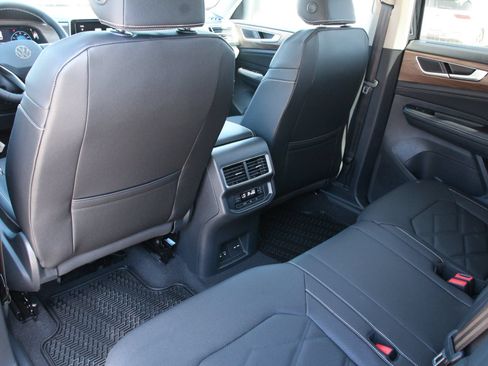 Certified 2026 Volkswagen Atlas SE FWD image 26