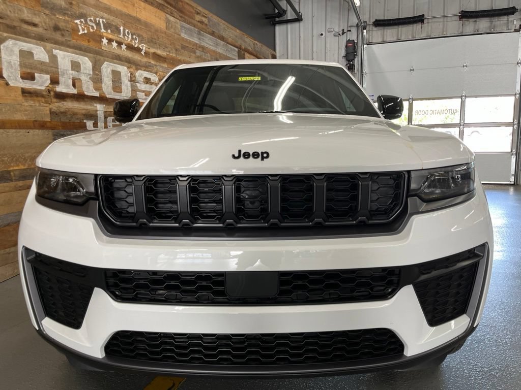 New 2026 Jeep Grand Cherokee Altitude AWD/4WD image 57