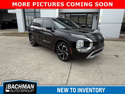 Used 2022 Mitsubishi Outlander SE AWD/4WD image 2