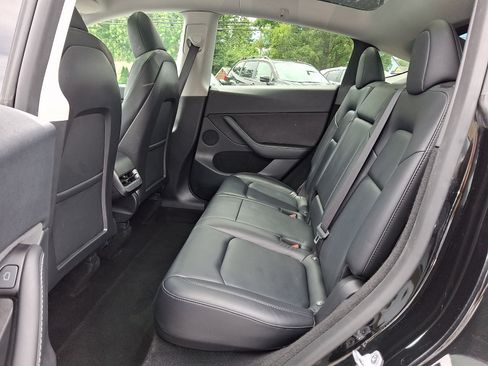 Used 2024 Tesla Model Y Long Range RWD image 10