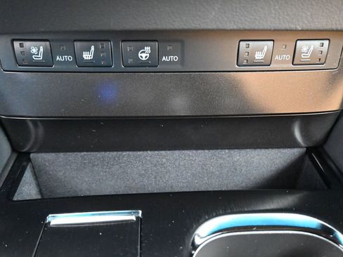 Used 2024 Lexus ES 350 w/ Premium Package image 14