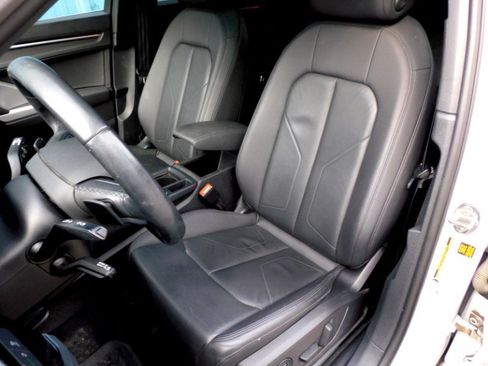 Used 2023 Audi Q3 2.0T Premium AWD/4WD image 14