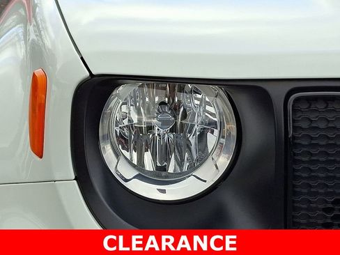 Used 2022 Jeep Renegade Altitude w/ Convenience Group image 9