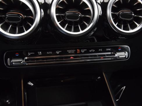 Used 2022 Mercedes-Benz GLA 250 image 27