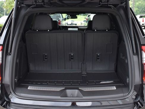 Used 2026 GMC Yukon Denali w/ Sun & Power Step Package RWD image 11