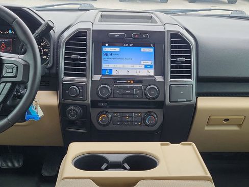 Used 2018 Ford F150 XLT w/ Equipment Group 302A Luxury RWD image 15
