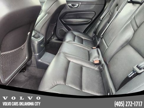 Certified 2025 Volvo XC60 T8 Plus w/ Protection Package Premier image 29