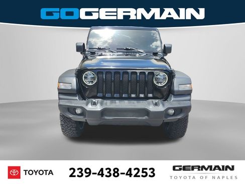 Used 2020 Jeep Wrangler Sport AWD/4WD image 3