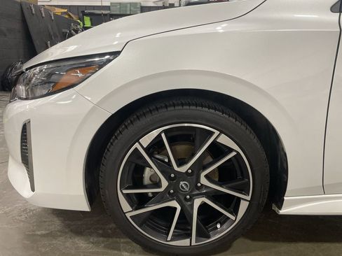 Used 2024 Nissan Sentra SR w/ Trunk Package image 10