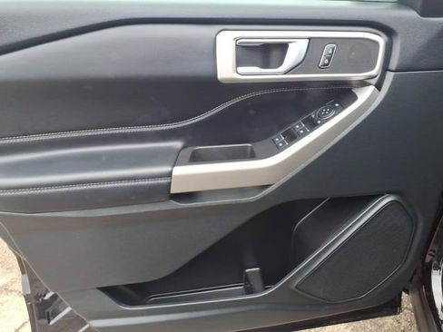 Certified 2023 Ford Explorer XLT w/ Equipment Group 202A image 15