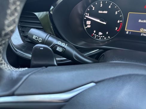 Used 2022 Buick Envision Preferred w/ Sport Touring Package FWD image 31