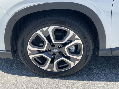 Certified 2023 Subaru Ascent Touring AWD/4WD image 11